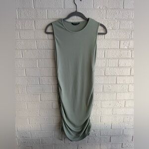 Elegant Sleeveless Green Dress